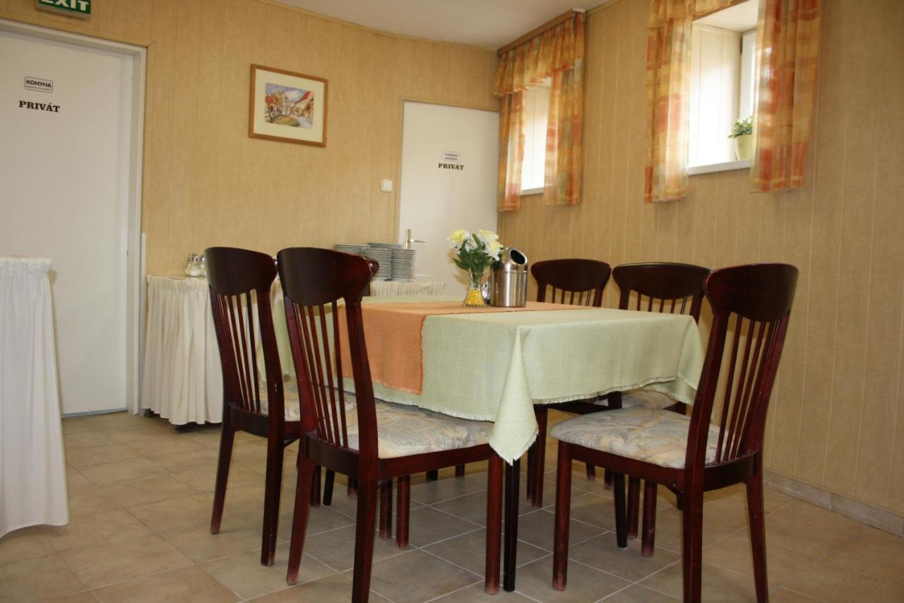 Polus Pension Σόπρον Εξωτερικό φωτογραφία